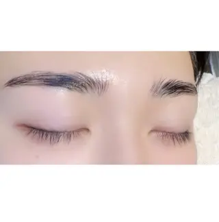 アイブロウ 阿部 晴香のマツエク・マツパデザイン