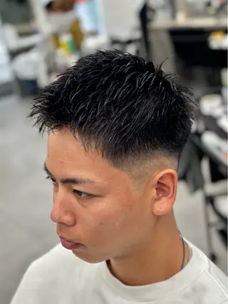 メンズ 【ØVARL】🦁 メンズパーマ/レオのヘアスタイル