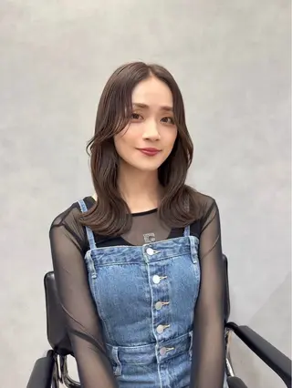 セミロング NOAHL所属・yuna スパ/カラーのヘアスタイル