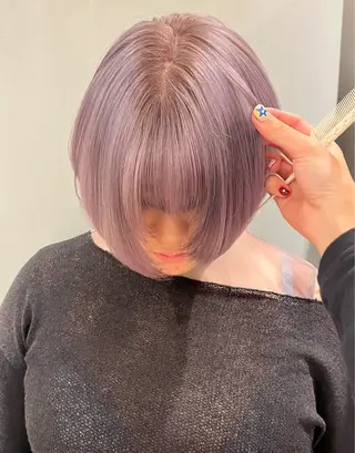 ショート lot Kanau ハイトーン／デザインのヘアスタイル