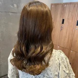 ロング 中村 友香🧸 ブリーチ/艶髪カラーのヘアスタイル