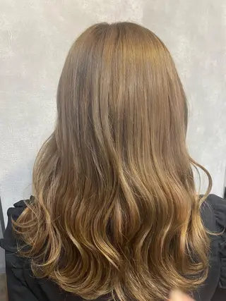 カラー fraise ginza所属・fraise 銀座 青木海都のヘアスタイル