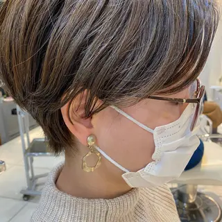 ショート カラー sea's所属・ヒラカホ/矢場町/ ブリーチ/似合わせのヘアスタイル