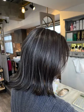 ミディアム カラー Felice Erikaのヘアスタイル