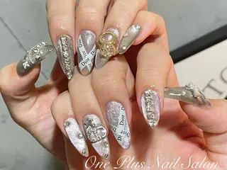 ネイル One Plus Nail Salonのネイルデザイン