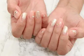 ミディアム ネイルN-STYLE スタッフのネイルデザイン