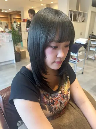 セミロング adorable 樋口円のヘアスタイル
