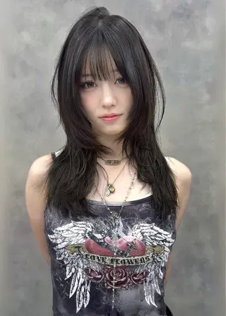 セミロング AIVAN所属・レイヤーウルフ 【瑠己】のヘアスタイル