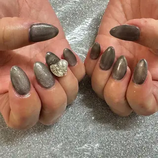 ネイル VIERU 🌈🎀💖のネイルデザイン