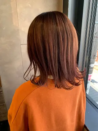 カラー Momo/海外ヘア /レイヤー/艶カラーのヘアスタイル