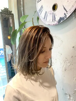 ミディアム ハイライト/レイヤー 木下翔太のヘアスタイル