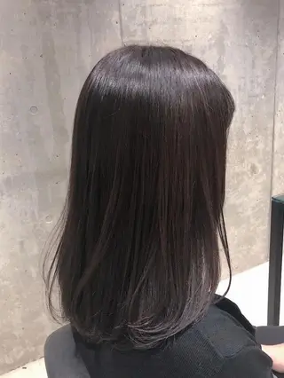 セミロング カラー fifth 安次富　泰雅のヘアスタイル