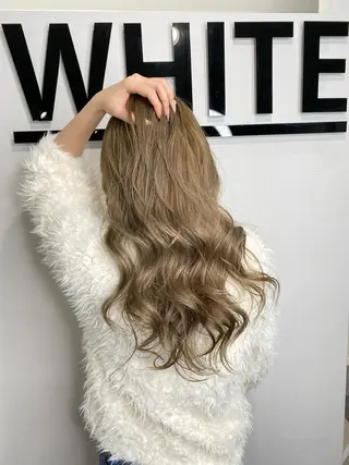 セミロング _WHITE 天神店のヘアスタイル