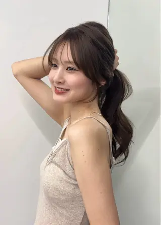 セミロング ブリーチなしヘーゼル 🤎透明感カラー 唯のヘアスタイル