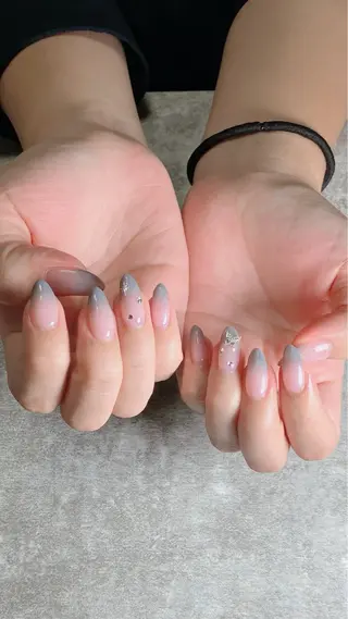 ネイル haleyume所属・shino🌟 痛ネイルのネイルデザイン