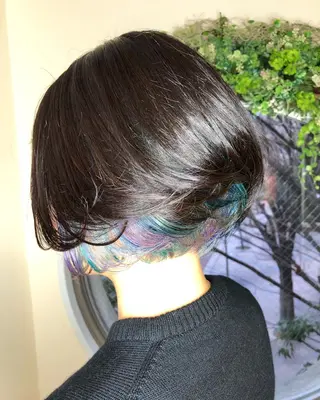 ショート カラー 上霜 菜月のヘアスタイル