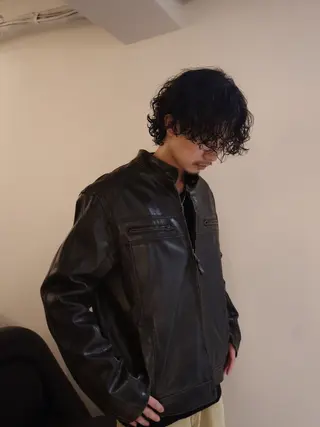 ショート 川副/シャドウ/ 波巻き/メンズパーマのヘアスタイル