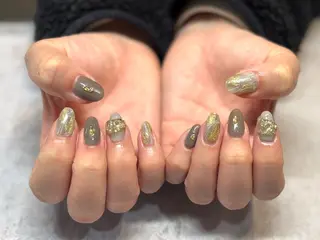 ネイル O. AYUMIのネイルデザイン