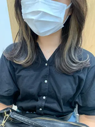 ミディアム カラー ヘアアレンジ yuka .のヘアスタイル