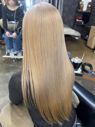 カラー スタッフ1 アシスタントのヘアスタイル