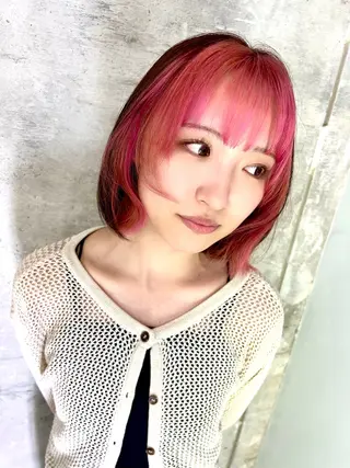 カラー TOBITA TAKARAのヘアスタイル