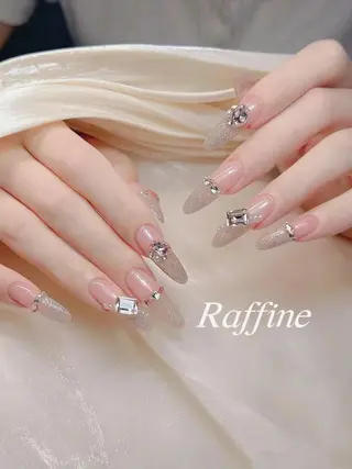 ネイル RAFFINE 月🦋🩵のネイルデザイン