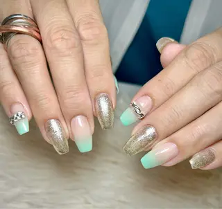 ネイル Nailsalon Latteのネイルデザイン