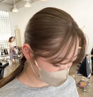 ロング カラー 溝曽路 優衣のヘアスタイル