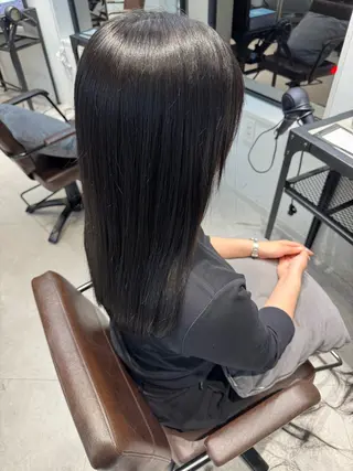 ロング カラー 近藤 愛理のヘアスタイル