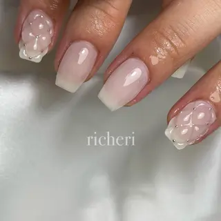 ミディアム ネイル richeri beautyのネイルデザイン