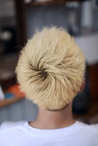 ショート カラー メンズ 大西 カズマのヘアスタイル