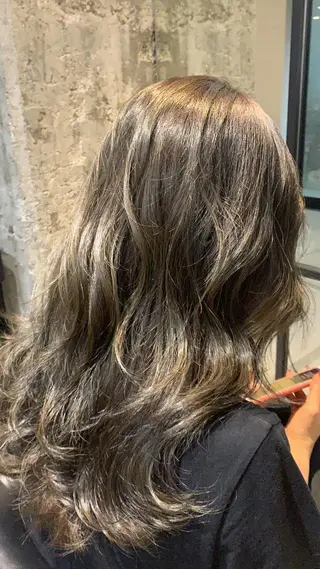 セミロング カラー パーマ 🌈艶髪/髪質改善 新宿itouのヘアスタイル