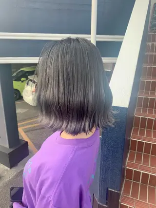 ミディアム カラー 三野 沙也のヘアスタイル