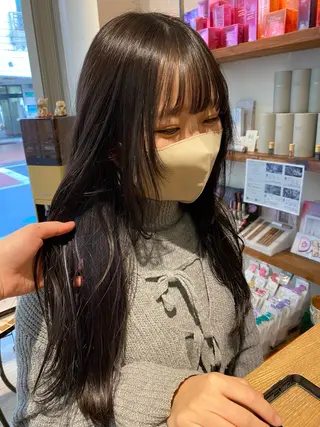ロング カラー ナチュラルヘア🫧 ナナミのヘアスタイル