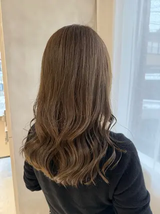 ロング カラー 幡野 葵のヘアスタイル