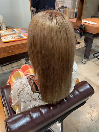 セミロング amber池袋所属・美髪矯正・ブリーチ 矯正🫧秋元ゆたかのヘアスタイル