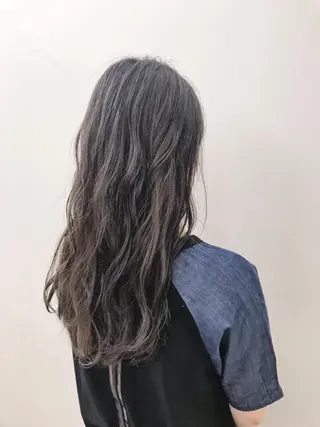 ロング カラー ブリーチカラー/ 岩破瑞希のヘアスタイル