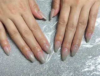 ネイル VIERU 🌈🎀💖のネイルデザイン