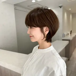 ショート グレージュ/レイヤー ふうか　渋谷のヘアスタイル