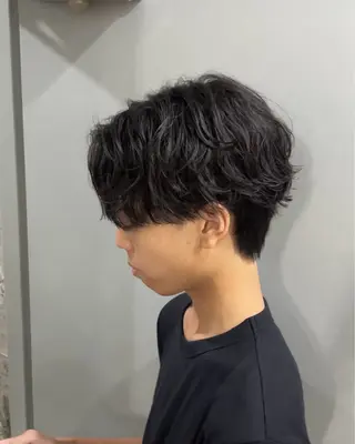 カラー パーマ メンズ RACCOON.TOKYO 渋谷店所属・メンズカット🐺 パーマ特化🔥舜のヘアスタイル