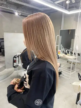 ロング カラー qulim所属・前橋 姫奈のヘアスタイル