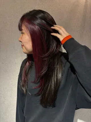 ロング カラー 深江 心咲のヘアスタイル