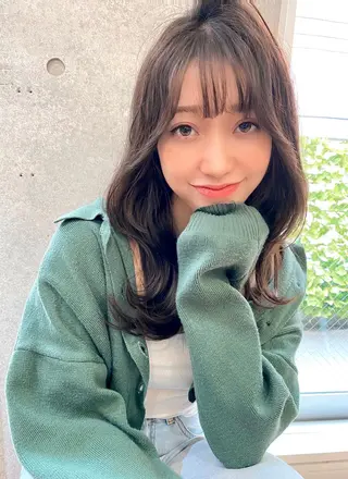 セミロング 大人可愛いレイヤー 大田のヘアスタイル