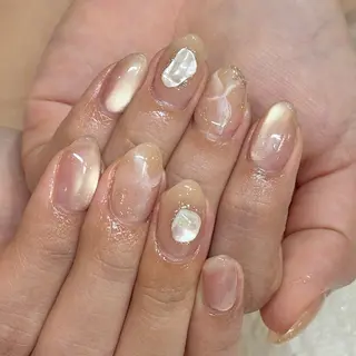 ミディアム lalaroom. nailsalon航空公園店所属・lala room.のネイルデザイン