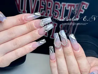 ネイル E.N🦋 長さ出し/持ち込みのネイルデザイン