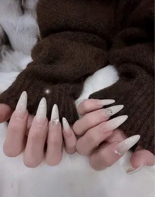 ネイル Lyna 池袋のネイルデザイン