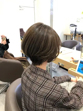 ショート ニスル　町田店所属・似合わせカットカラー 望月一生のヘアスタイル