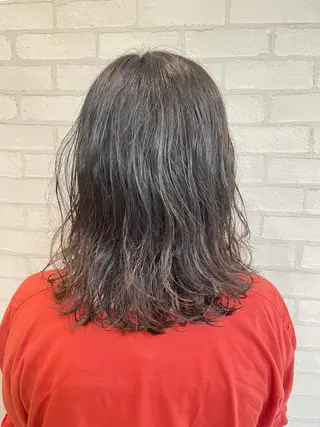 ミディアム 🐤 こじま🐤のヘアスタイル