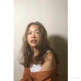 ロング カラー 岩間 香純のヘアスタイル