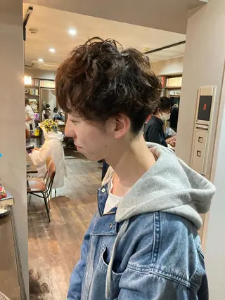 メンズ 🟢ウルフ／スパイラ ルパーマ／大西🟢のヘアスタイル